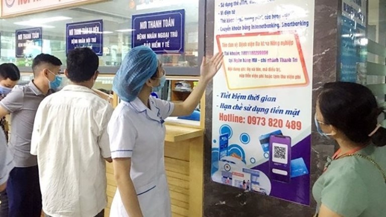 Đẩy mạnh chuyển đổi số, thanh toán không dùng tiền mặt trong các trường học, cơ sở giáo dục và các bệnh viện, cơ sở y tế